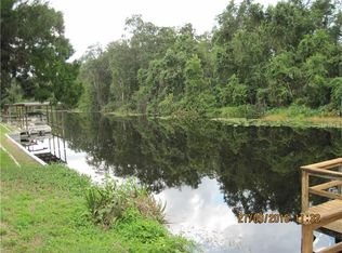 13614 Country Club Dr, Tavares, FL 32778