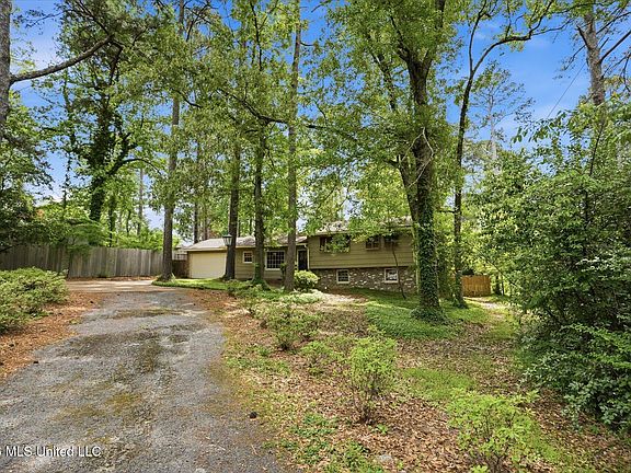 3rd image of 2115 Meadowbrook Rd