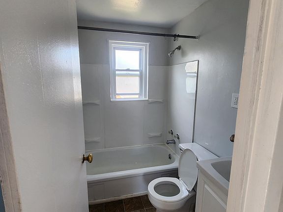 5th image of 25 Linda Dr APT 5