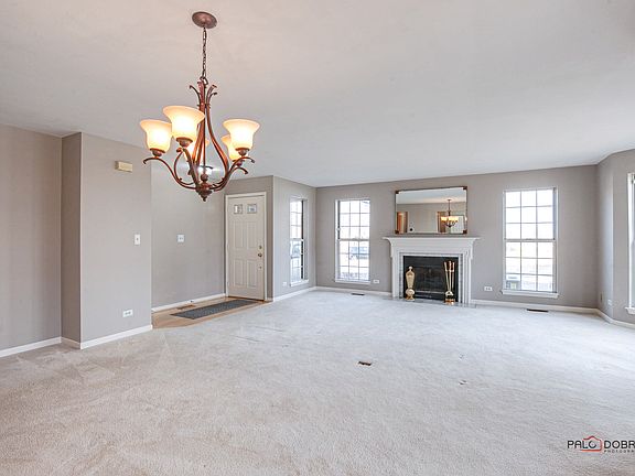 5th image of 443 Grosse Pointe Cir #0