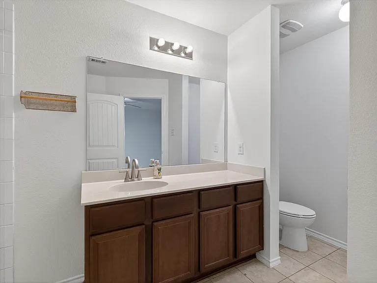 802 Platinum Dr — Photo 18