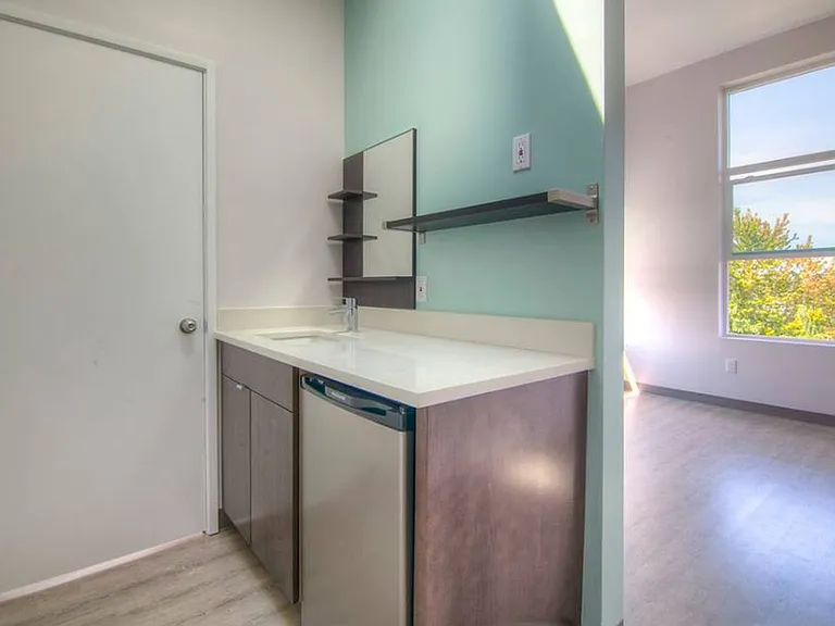 Studio 85th — Photo 13