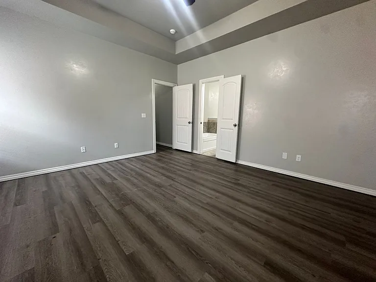 8017 NW 160th Ter — Photo 22