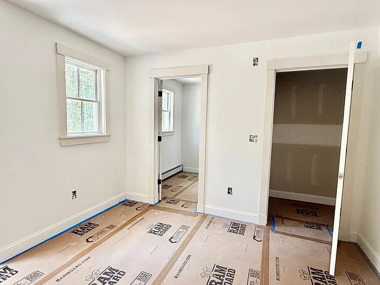 190 Center Rd — Photo 35