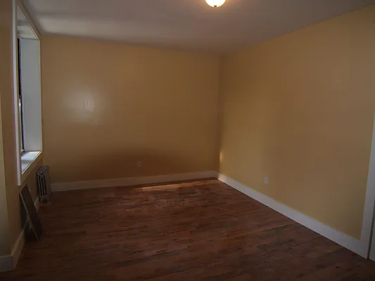 Rented by Joel Weisz, LREB | media 28