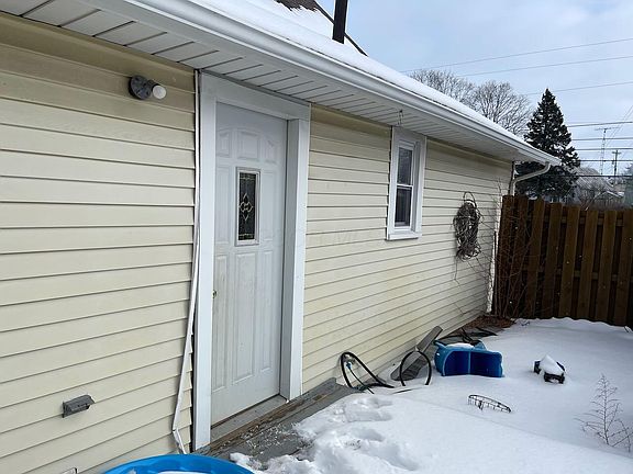 5th image of 4909 Rude St