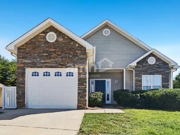 129 Cameron Way Cir, Winston Salem, NC 27103