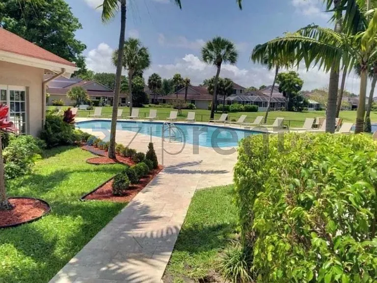 5140 NW 11th Dr — Photo 36