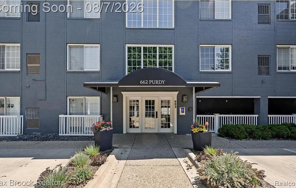 1st image of 662 Purdy St APT 323