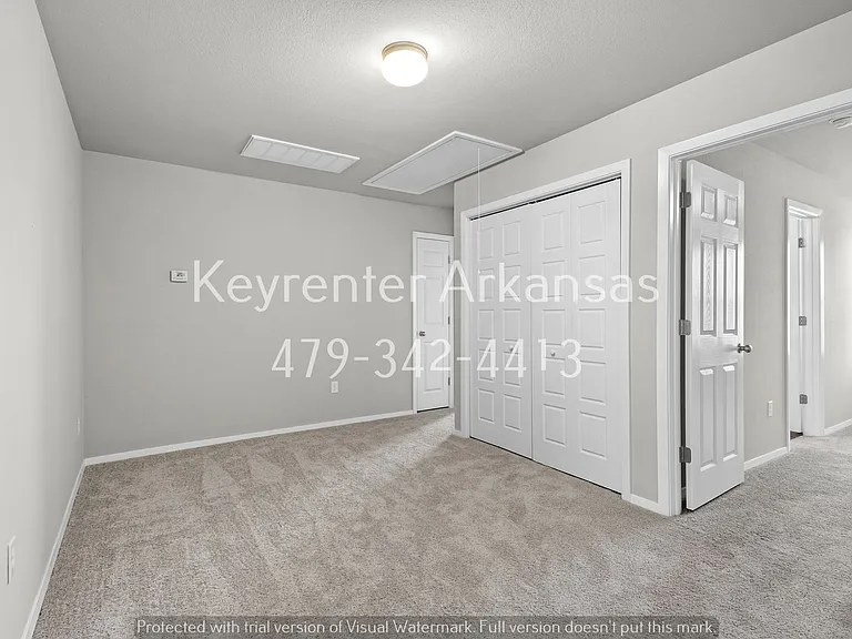 811 E Sparrow Cir — Photo 12