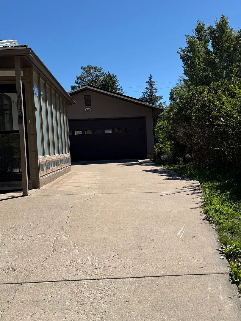 4 bed, 2300 sqft, $3,500 — Photo 4