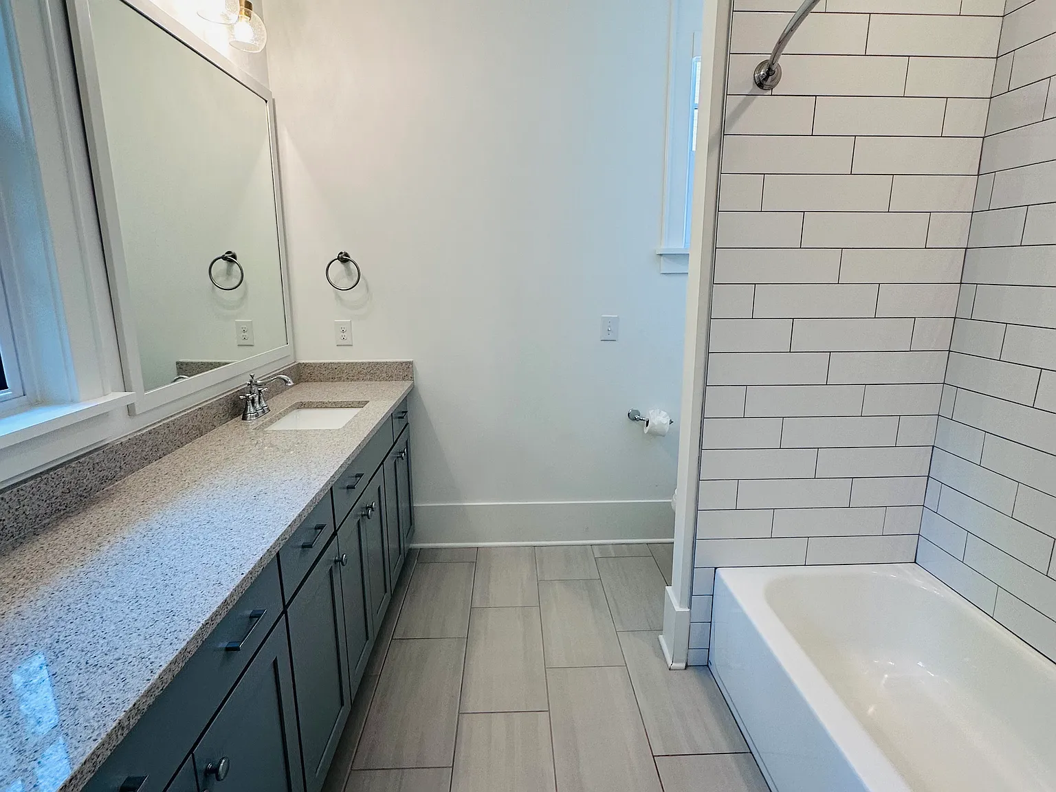 2820 Hillside Springs Dr — Photo 4
