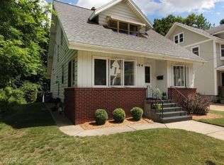 304 Sunset Ave NW, Grand Rapids, MI 49504