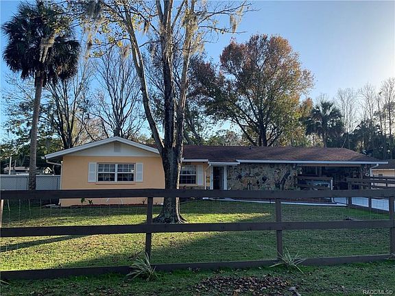 5th image of 9740 W Green Ln