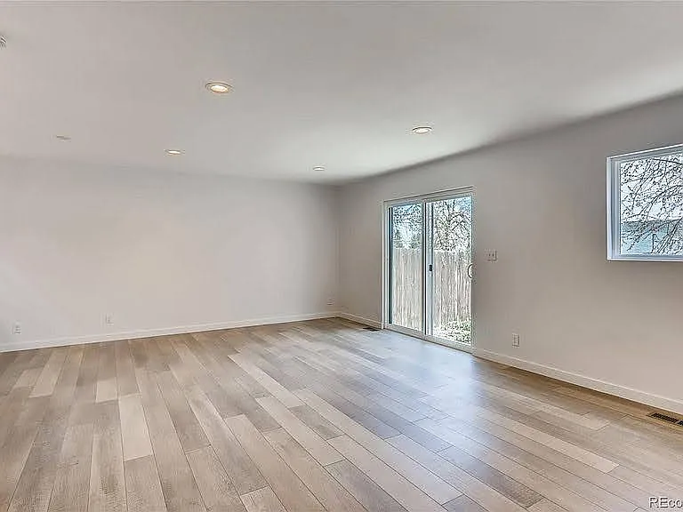1502 Chambers Dr — Photo 18