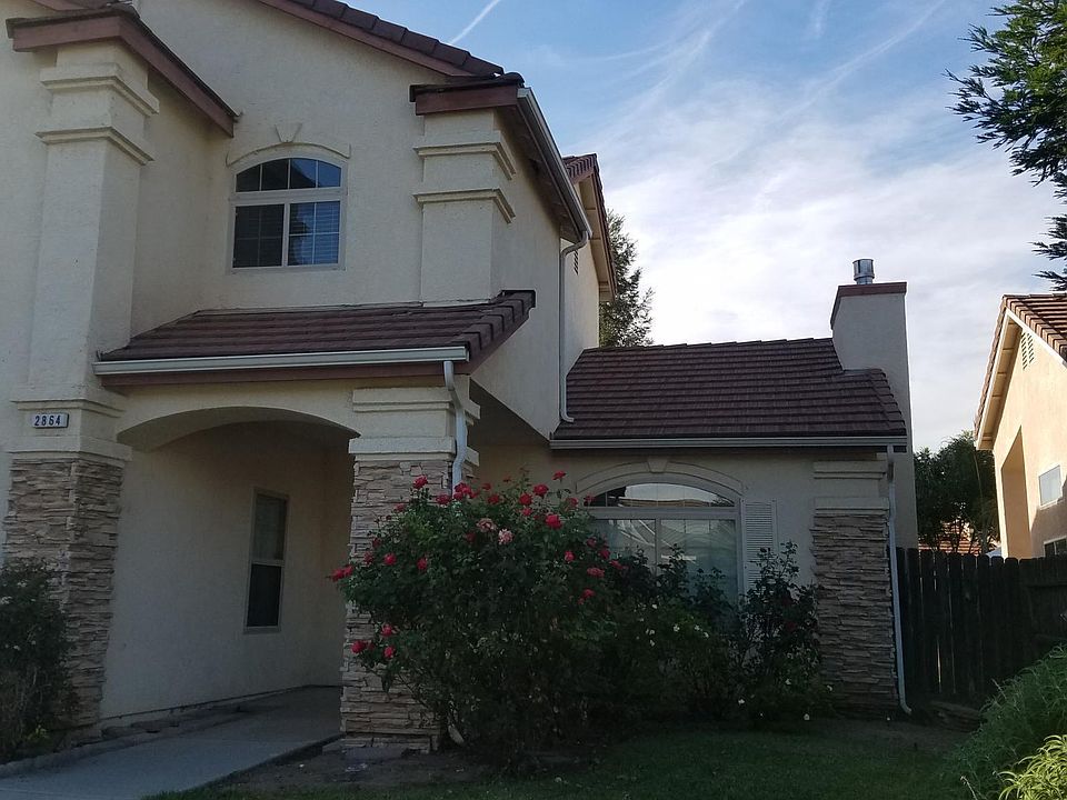 1st image of 2864 E Cromwell Ave