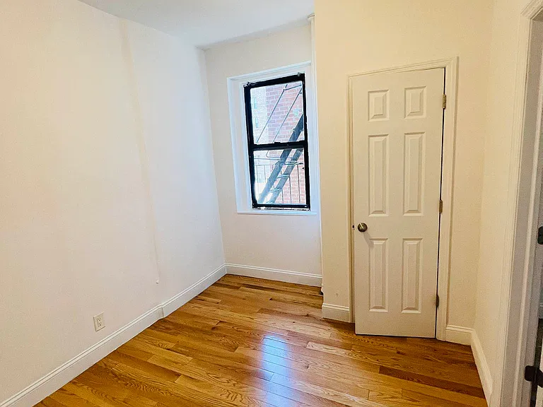 31-32 29th St #2 — Photo 10