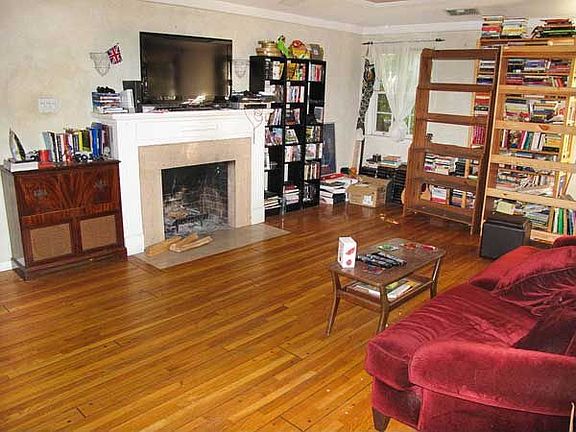 4th image of 4532 Kraft Ave