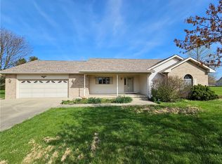 6 Quail Ct, Chrisman, IL 61924