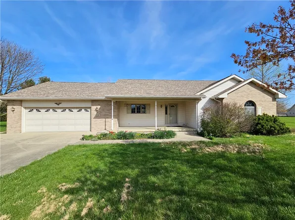 6 Quail Ct, Chrisman, IL 61924