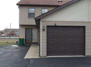 150 Eagle Point Rd APT G, Fox Lake, IL 60020