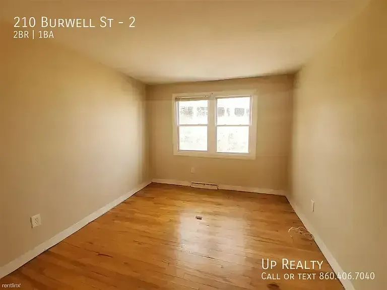 210 Burwell St #2 — Photo 4