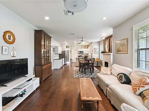 3rd image of 4472 Demontluzin St