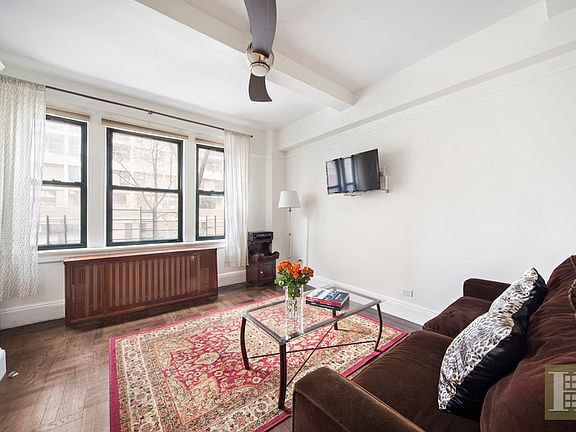 5th image of 65 W 95th St APT 1C