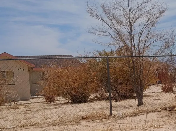 3317 Porter Rd, Joshua Tree, CA 92252