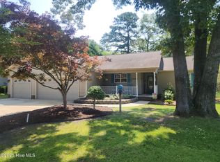 6401 Albatross Dr, New Bern, NC 28560