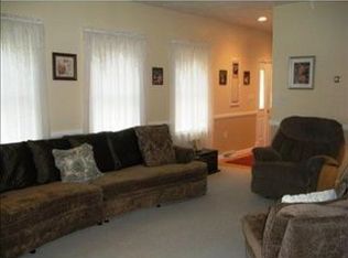 12239 Roth Dr, North Huntingdon, PA 15642