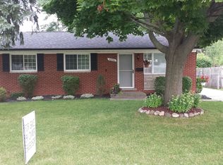 40742 Flagstaff Dr, Sterling Heights, MI 48313