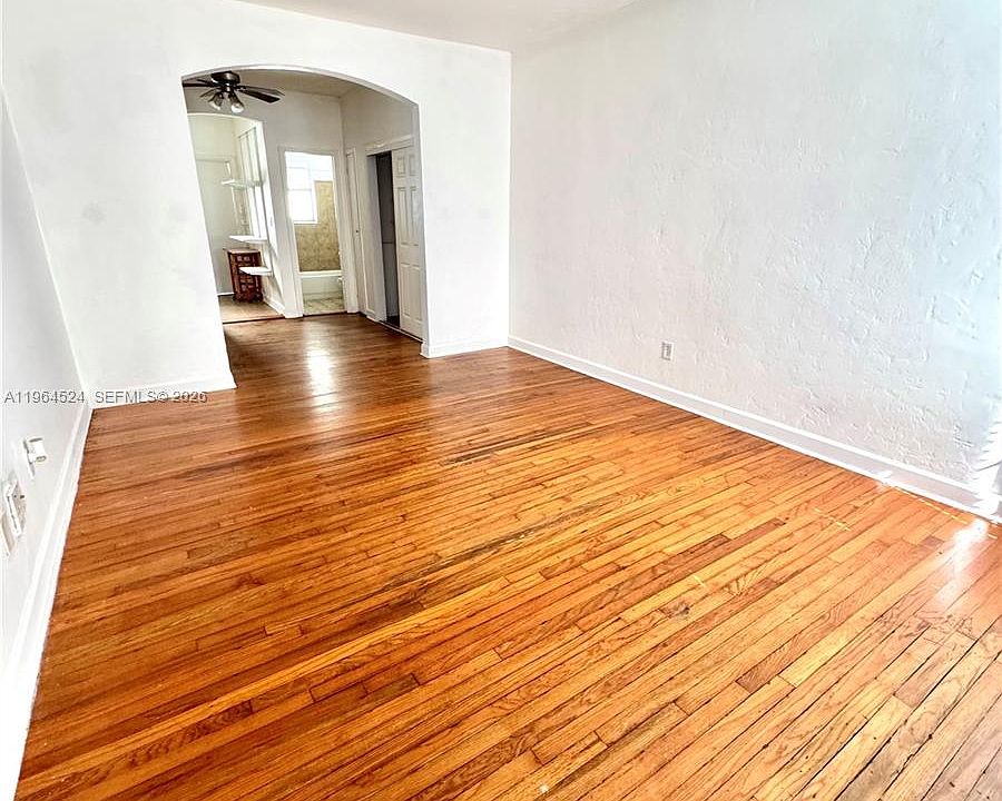 1st image of 1561 Lenox Ave APT 6