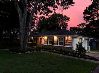 9319 Willowview Ln, Houston, TX 77080