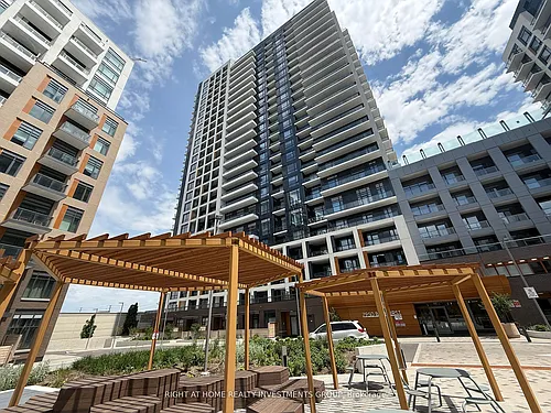 7950 Bathurst St #427 Photo 1