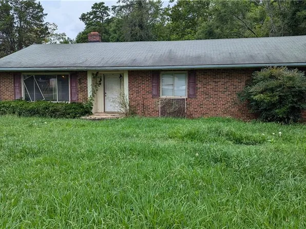 308 Roxboro St, Haw River, NC 27258