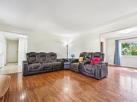 5th image of 1058 Crimson Dr