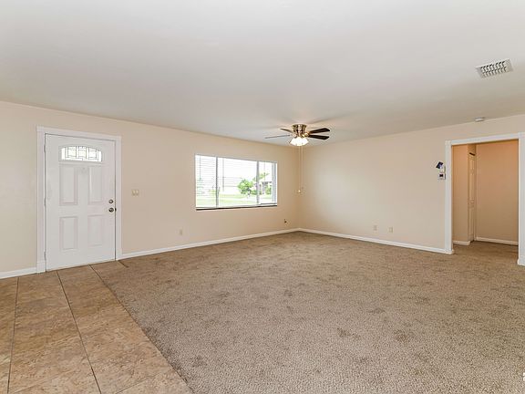 5th image of 302 SE 3rd St