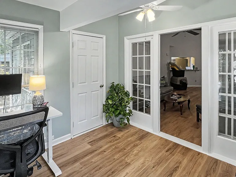 1101 Esher Ct — Photo 12