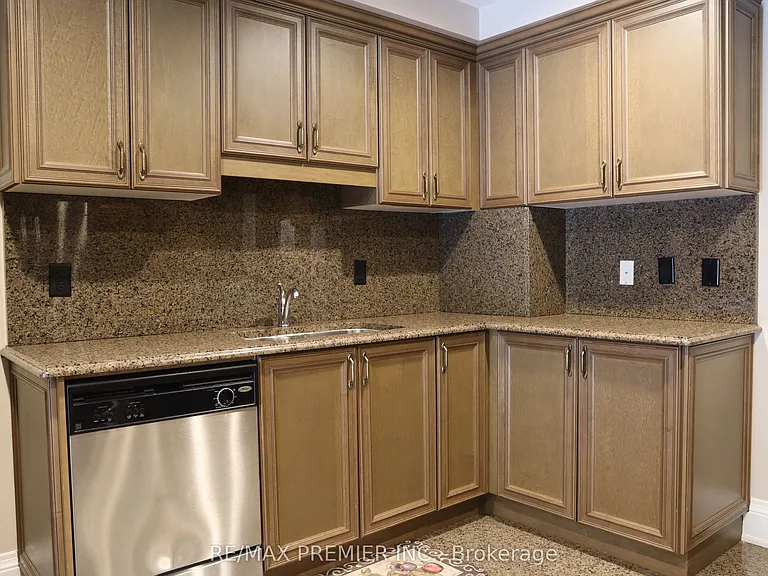 9225 Jane St #1506 — Photo 34