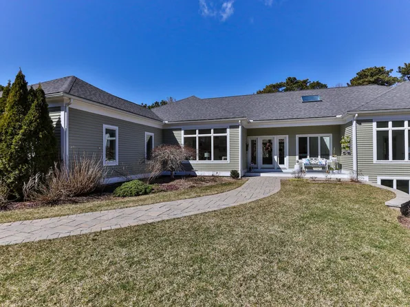 90 Hill And Plain Road, East Falmouth, MA 02536
