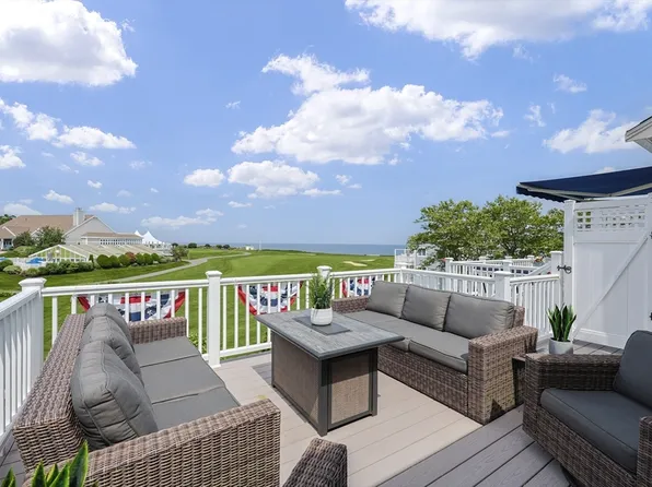 12 Cliffside Dr, Plymouth, MA 02360
