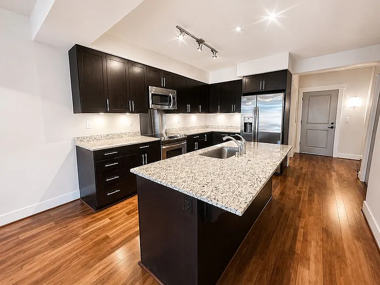 699 John St #515 — Photo 8