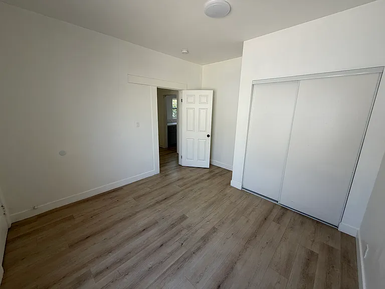 2139 Venice Blvd — Photo 7