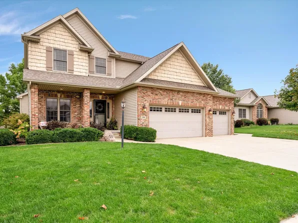 506 E Elk Dr, Mahomet, IL 61853