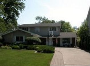 201 S Prospect Ave, Clarendon Hills, IL 60514