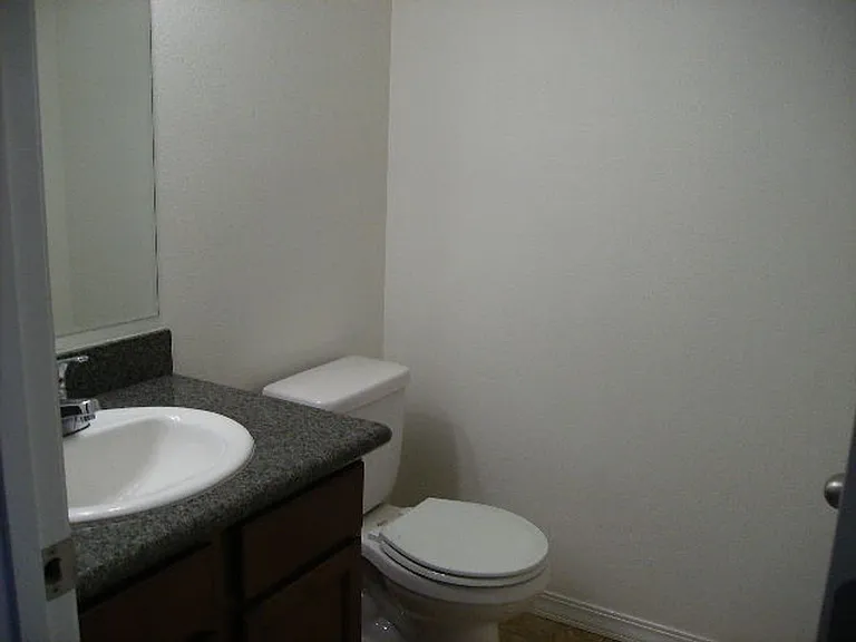103 E Mizzou Ct — Photo 7