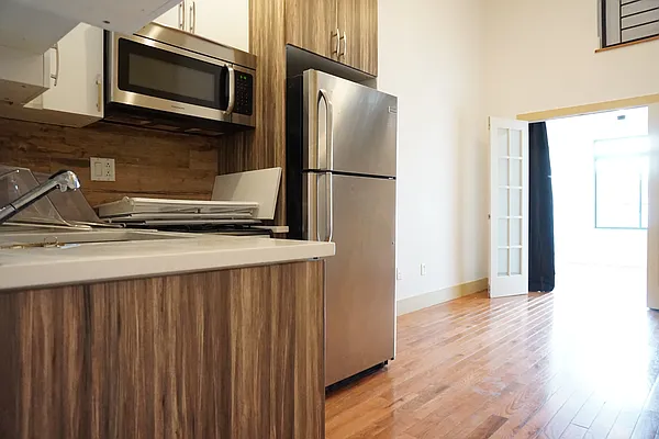 Rented by Rennit Inc. | media 12