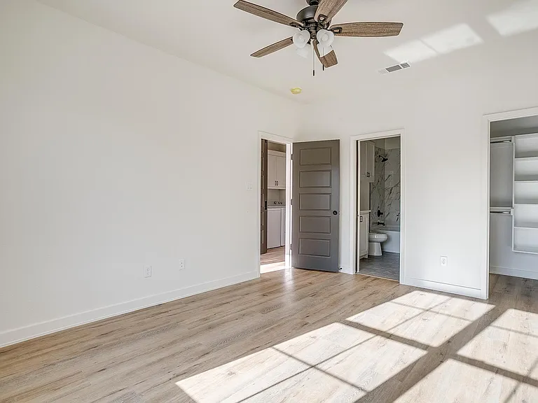 3223 S University Dr — Photo 3