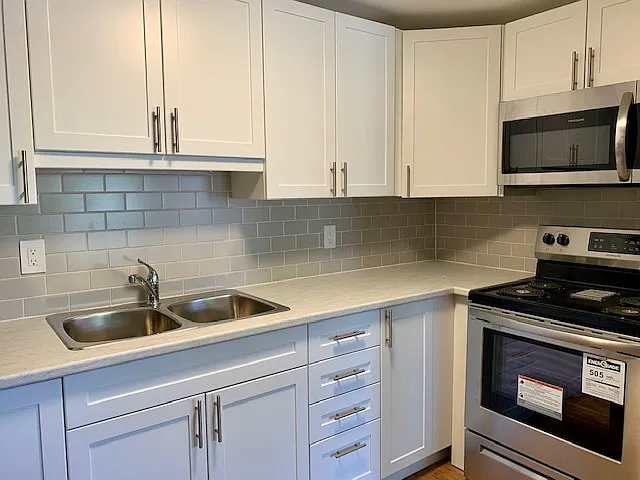 34 Berczy St #103 — Photo 19